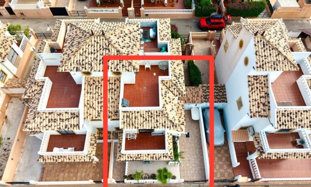 Herverkoop - Geschakelde Villa -
Lomas de Cabo Roig - Orihuela Costa