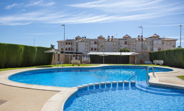 Herverkoop - Geschakelde Villa -
Lomas de Cabo Roig - Orihuela Costa