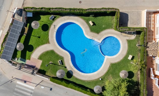 Herverkoop - Geschakelde Villa -
Lomas de Cabo Roig - Orihuela Costa