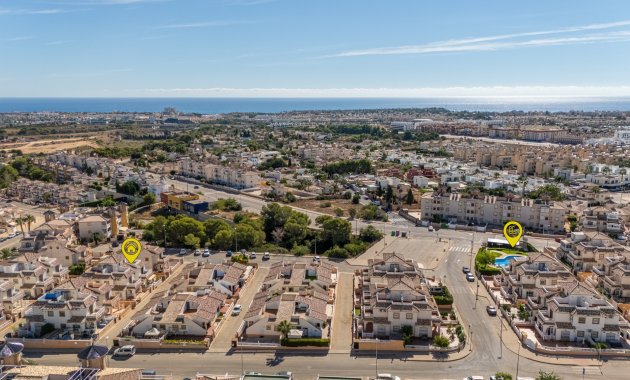 Herverkoop - Geschakelde Villa -
Lomas de Cabo Roig - Orihuela Costa