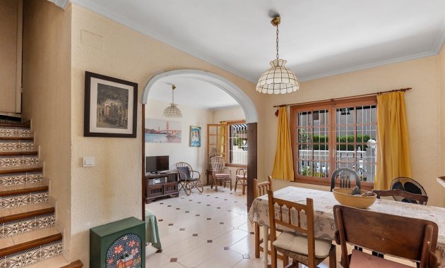 Reventa - Casa adosada -
La Mata - Playa
