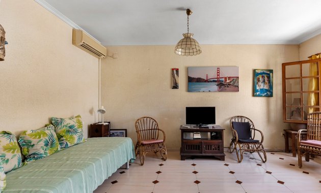 Reventa - Casa adosada -
La Mata - Playa