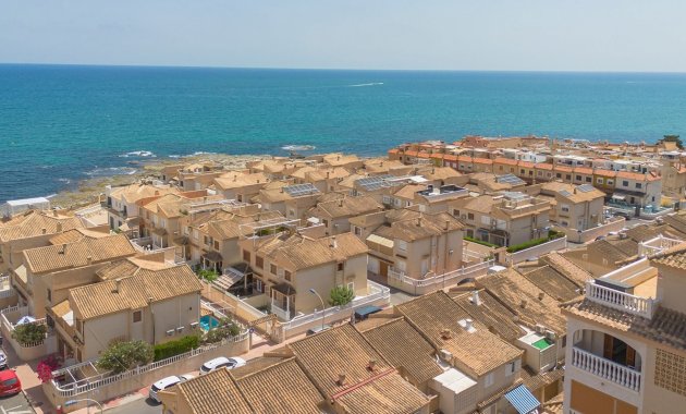 Reventa - Casa adosada -
La Mata - Playa