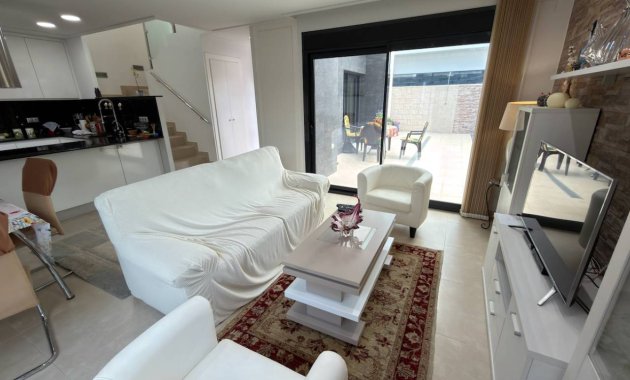 Herverkoop - Vrijstaande woning / Villa -
Benijofar