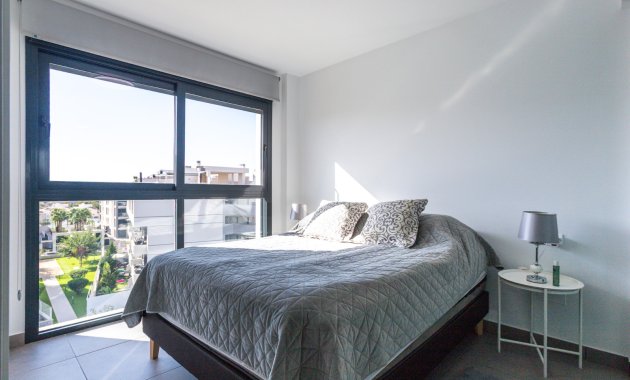 Herverkoop - Penthouse -
Orihuela Costa - Villamartín