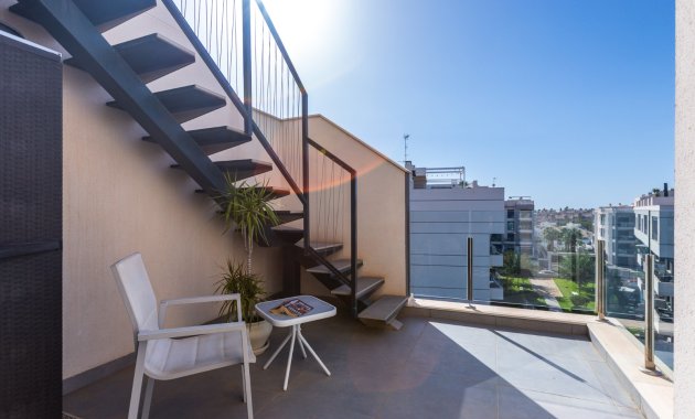 Herverkoop - Penthouse -
Orihuela Costa - Villamartín