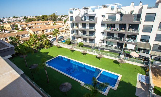 Herverkoop - Penthouse -
Orihuela Costa - Villamartín