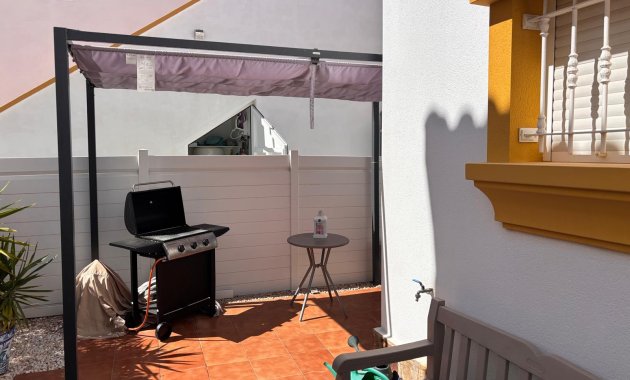 Herverkoop - Vrijstaande woning / Villa -
El Campo