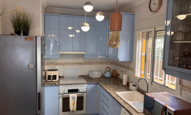 Herverkoop - Vrijstaande woning / Villa -
El Campo