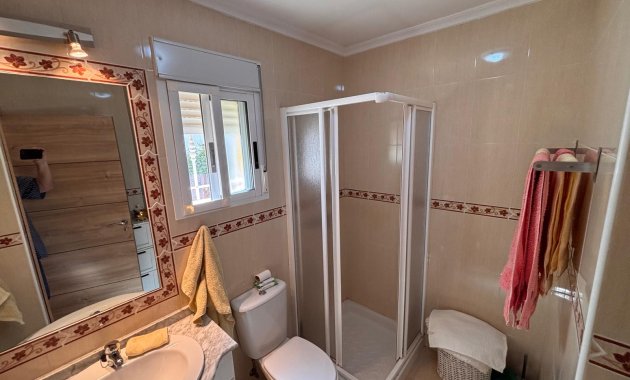 Herverkoop - Vrijstaande woning / Villa -
El Campo