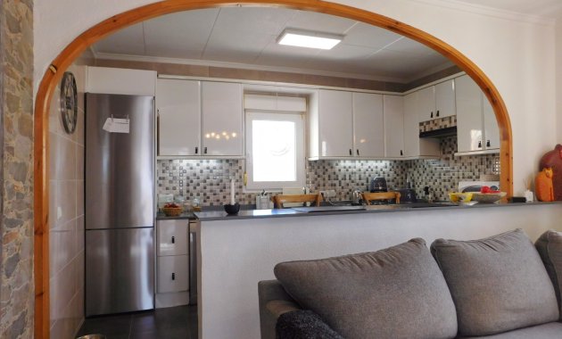 Herverkoop - Geschakelde Villa -
Torrevieja - San Luis