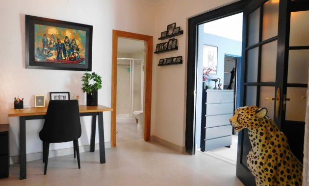 Herverkoop - Geschakelde Villa -
Torrevieja - San Luis