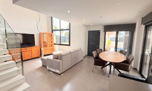 Herverkoop - Vrijstaande woning / Villa -
Ciudad Quesada - Rojales - Pueblo Bravo