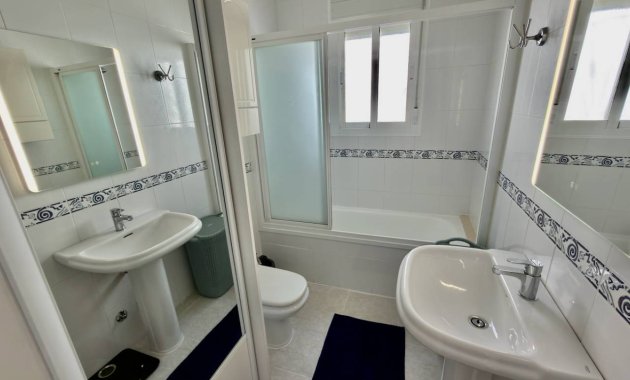 Wiederverkauf - Freistehend / Villa -
Ciudad Quesada - Rojales - Ciudad Quesada