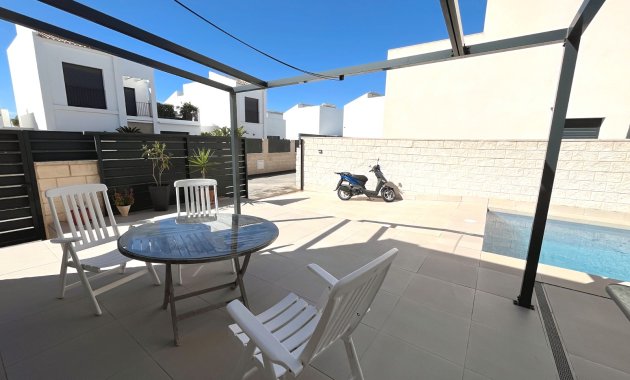 Herverkoop - Vrijstaande woning / Villa -
Ciudad Quesada - Rojales - Pueblo Bravo