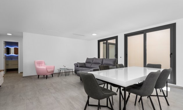 Herverkoop - Vrijstaande woning / Villa -
San Miguel de Salinas