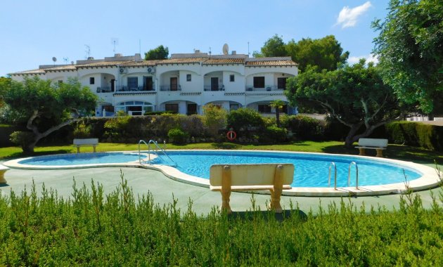 Herverkoop - Rijwoning -
Torrevieja - Lago Jardin