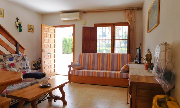 Herverkoop - Rijwoning -
Torrevieja - Lago Jardin