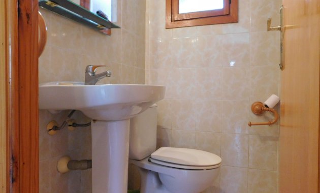 Herverkoop - Rijwoning -
Torrevieja - Lago Jardin