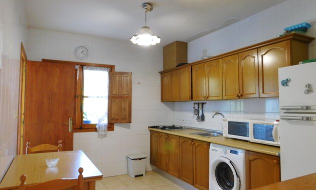Herverkoop - Rijwoning -
Torrevieja - Lago Jardin