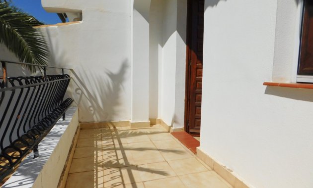 Herverkoop - Rijwoning -
Torrevieja - Lago Jardin