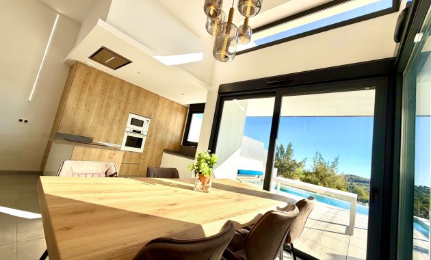 Herverkoop - Vrijstaande woning / Villa -
San Miguel de Salinas