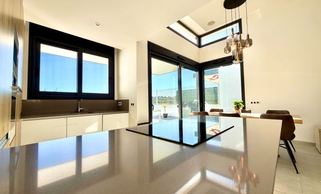 Herverkoop - Vrijstaande woning / Villa -
San Miguel de Salinas