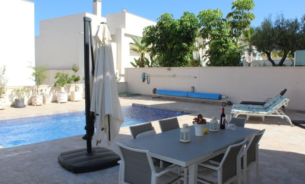 Herverkoop - Vrijstaande woning / Villa -
San Miguel de Salinas