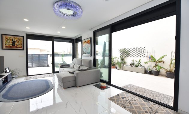 Herverkoop - Vrijstaande woning / Villa -
Los Montesinos