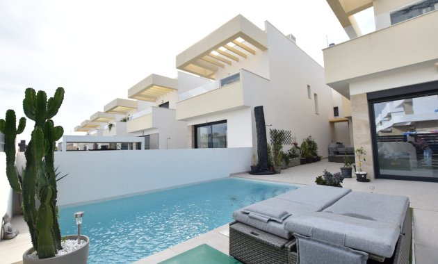 Herverkoop - Vrijstaande woning / Villa -
Los Montesinos