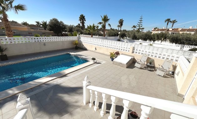 Herverkoop - Vrijstaande woning / Villa -
Benijofar - Monte Azul
