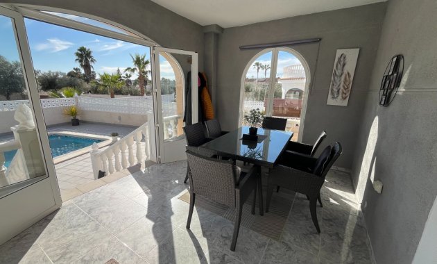 Herverkoop - Vrijstaande woning / Villa -
Benijofar - Monte Azul