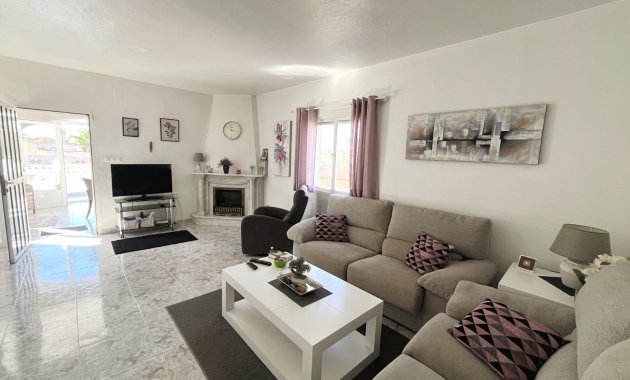 Herverkoop - Vrijstaande woning / Villa -
Benijofar - Monte Azul