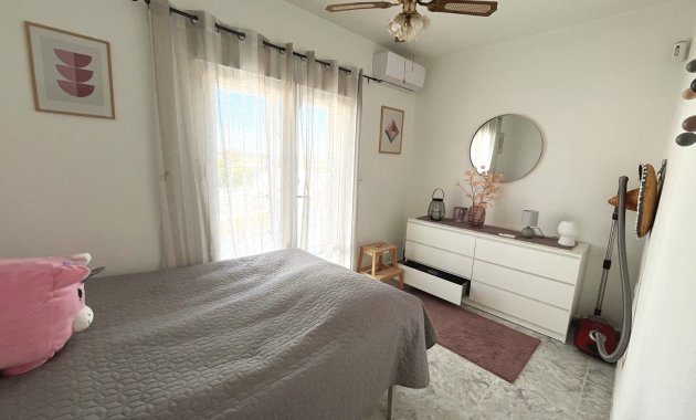 Herverkoop - Vrijstaande woning / Villa -
Benijofar - Monte Azul