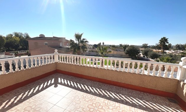 Herverkoop - Vrijstaande woning / Villa -
Benijofar - Monte Azul