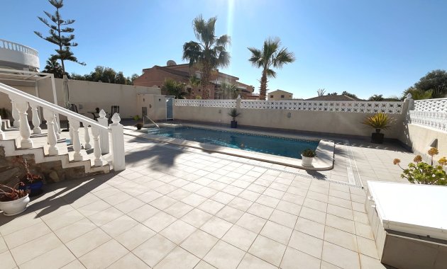 Herverkoop - Vrijstaande woning / Villa -
Benijofar - Monte Azul