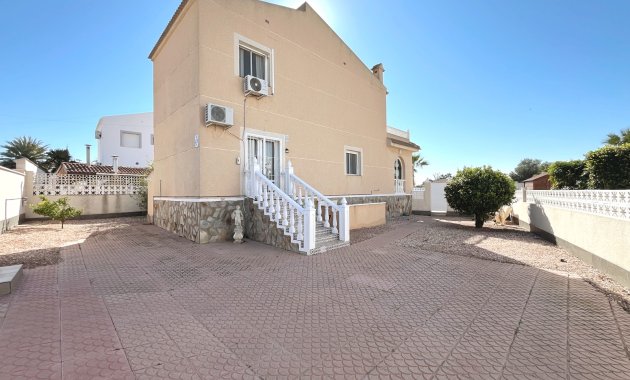 Herverkoop - Vrijstaande woning / Villa -
Benijofar - Monte Azul