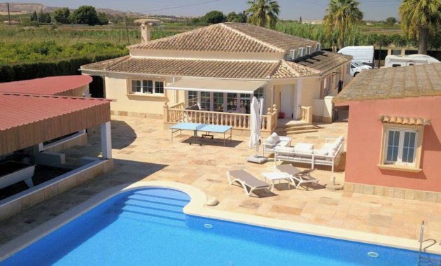 Wiederverkauf - Freistehend / Villa -
Almoradí - Heredades