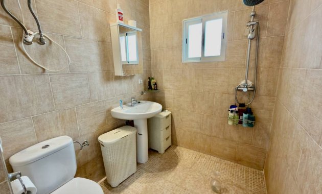 Herverkoop - Vrijstaande woning / Villa -
Almoradí - Heredades