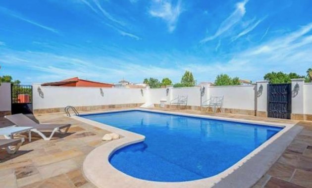 Herverkoop - Vrijstaande woning / Villa -
Almoradí - Heredades