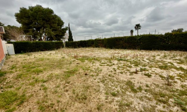 Herverkoop - Vrijstaande woning / Villa -
Almoradí - Heredades