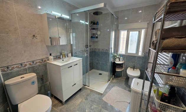 Herverkoop - Vrijstaande woning / Villa -
La Marina - La Marina Urb