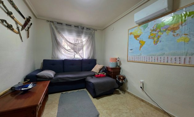 Herverkoop - Vrijstaande woning / Villa -
La Marina - La Marina Urb