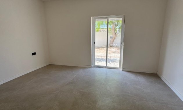 Herverkoop - Vrijstaande woning / Villa -
La Marina del Pinet - La Marina
