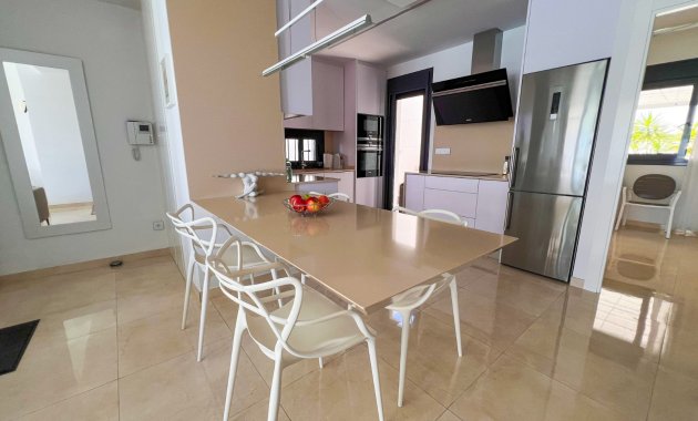 Herverkoop - Vrijstaande woning / Villa -
San Miguel de Salinas