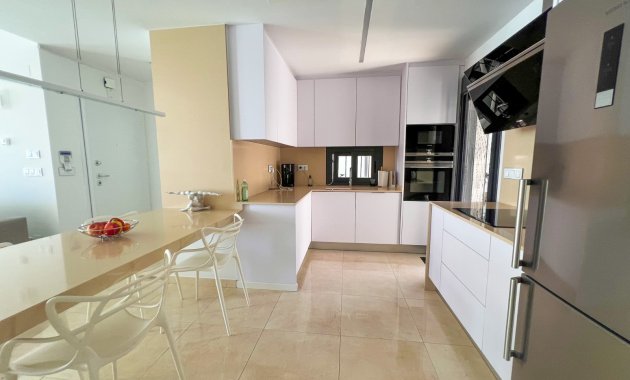 Herverkoop - Vrijstaande woning / Villa -
San Miguel de Salinas