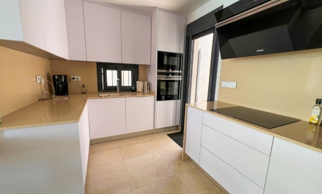 Herverkoop - Vrijstaande woning / Villa -
San Miguel de Salinas