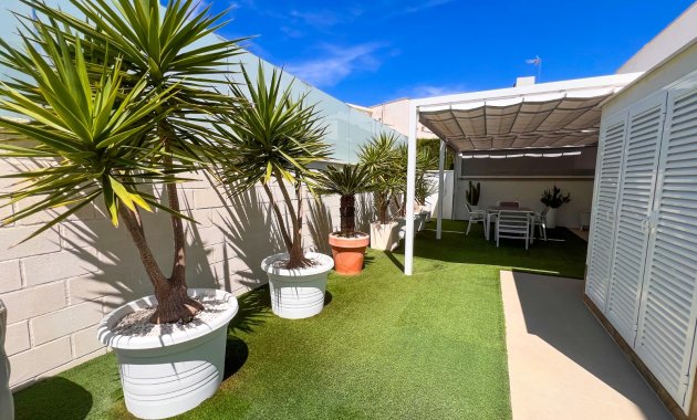 Herverkoop - Vrijstaande woning / Villa -
San Miguel de Salinas