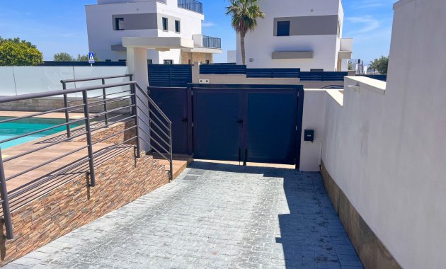 Herverkoop - Vrijstaande woning / Villa -
San Miguel de Salinas