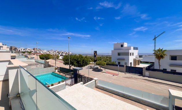Herverkoop - Vrijstaande woning / Villa -
San Miguel de Salinas